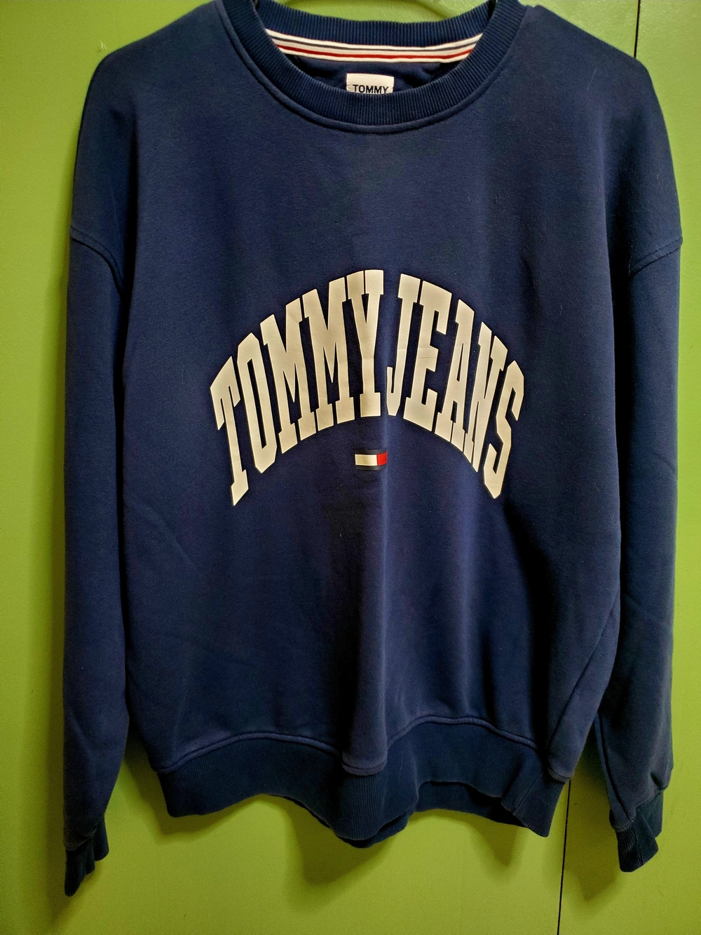 Tommy Hilfiger Men’s Navy Crewneck Sweatshirt